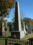 Grove Steet Cemetery, Grave of Noah Webster (89kb)